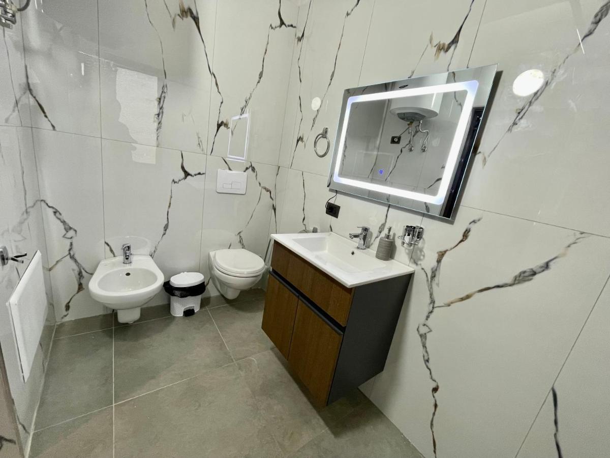 Keon Superb Studio Apartament 地拉那 外观 照片