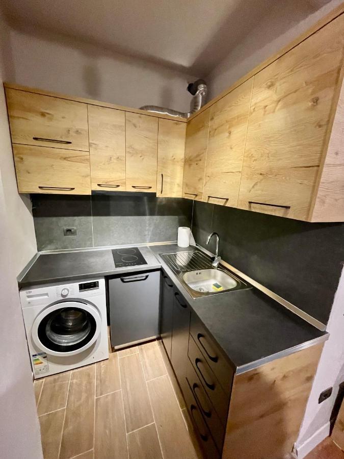 Keon Superb Studio Apartament 地拉那 外观 照片