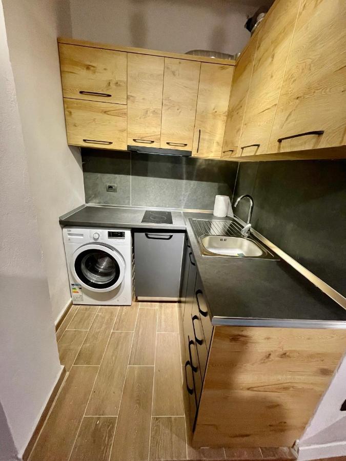 Keon Superb Studio Apartament 地拉那 外观 照片