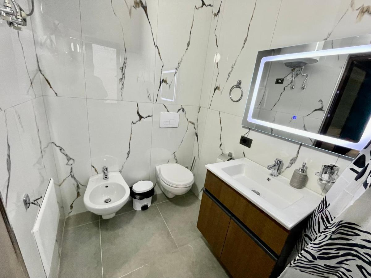 Keon Superb Studio Apartament 地拉那 外观 照片