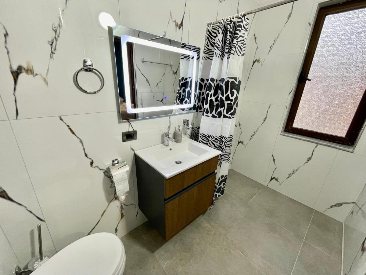 Keon Superb Studio Apartament 地拉那 外观 照片