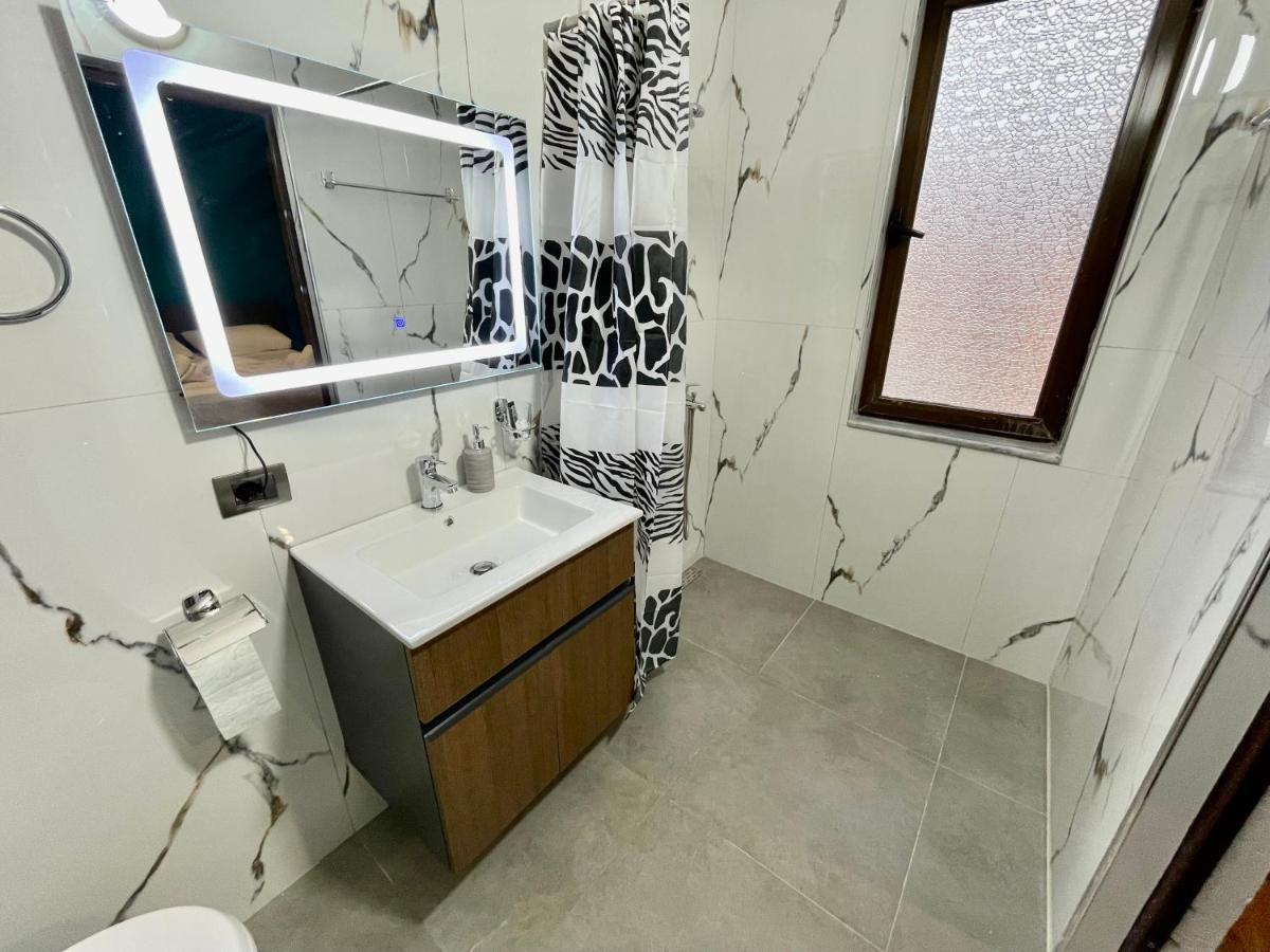 Keon Superb Studio Apartament 地拉那 外观 照片