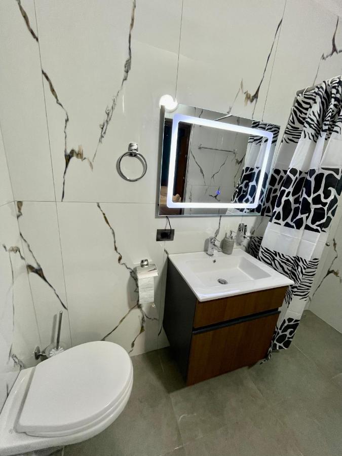 Keon Superb Studio Apartament 地拉那 外观 照片